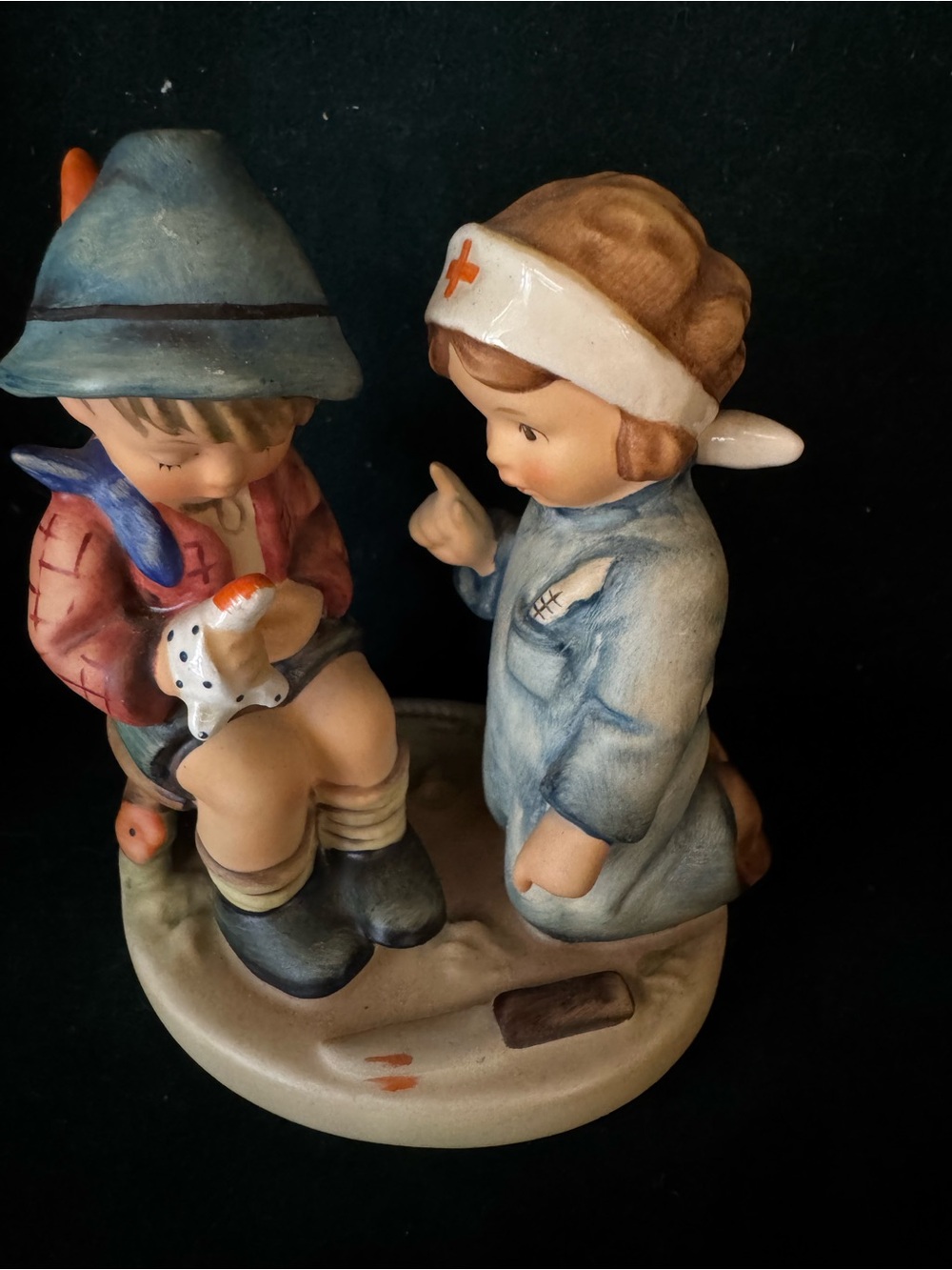 Hummel Ceramic “Little Nurse” #376 Figurine - TMK-6 1972 mold cast ‘82 signed